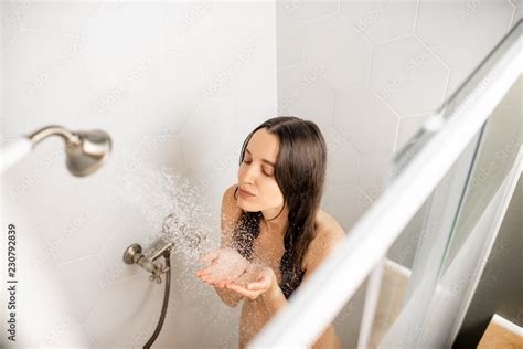 taking a shower porn nude